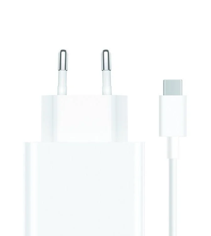 Xiaomi Combo Type A Hyper Charger 67 Watt white